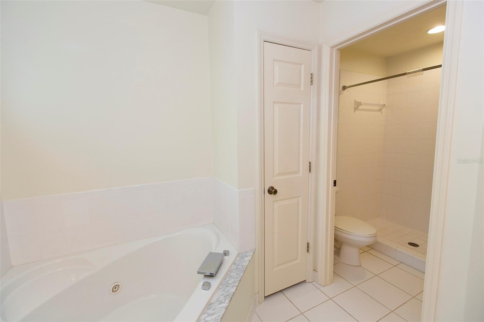 2340 NW 16TH AVE, GAINESVILLE, FL, 32605