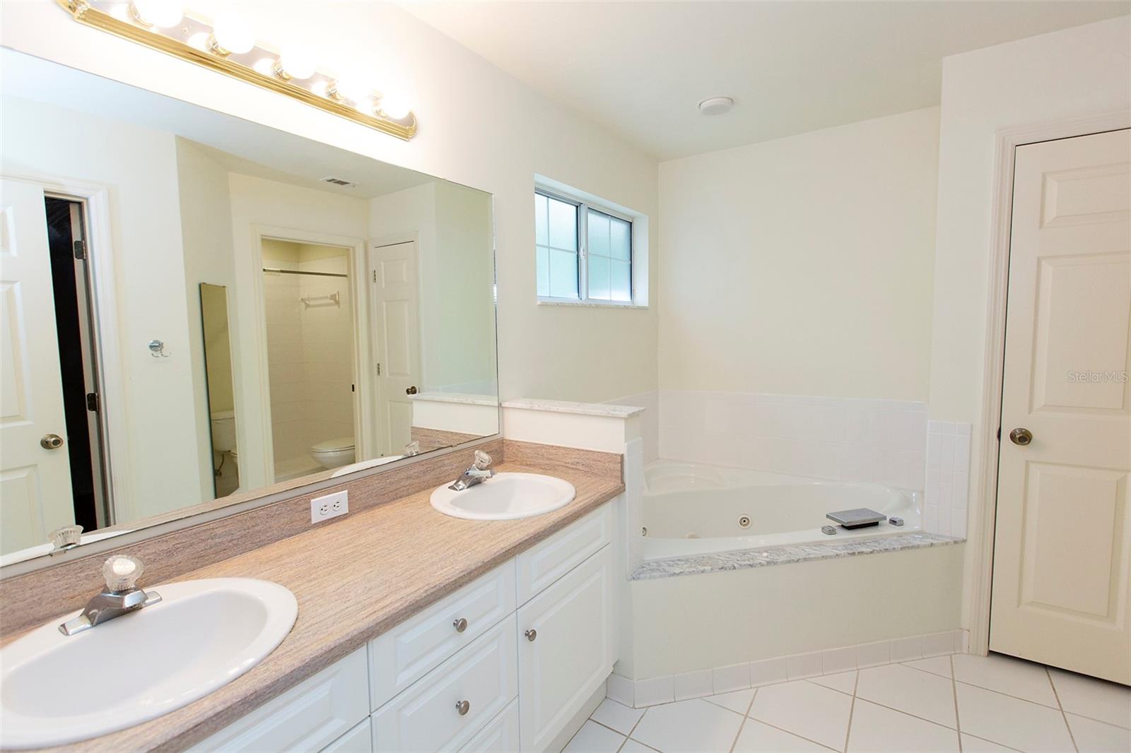 2340 NW 16TH AVE, GAINESVILLE, FL, 32605