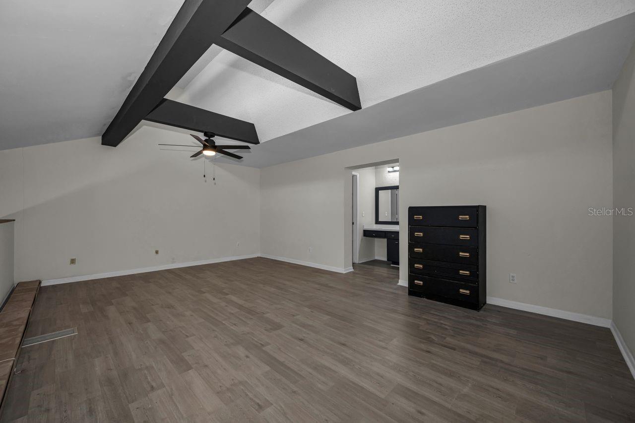 2581 COUNTRYSIDE BLVD #304, CLEARWATER, FL, 33761
