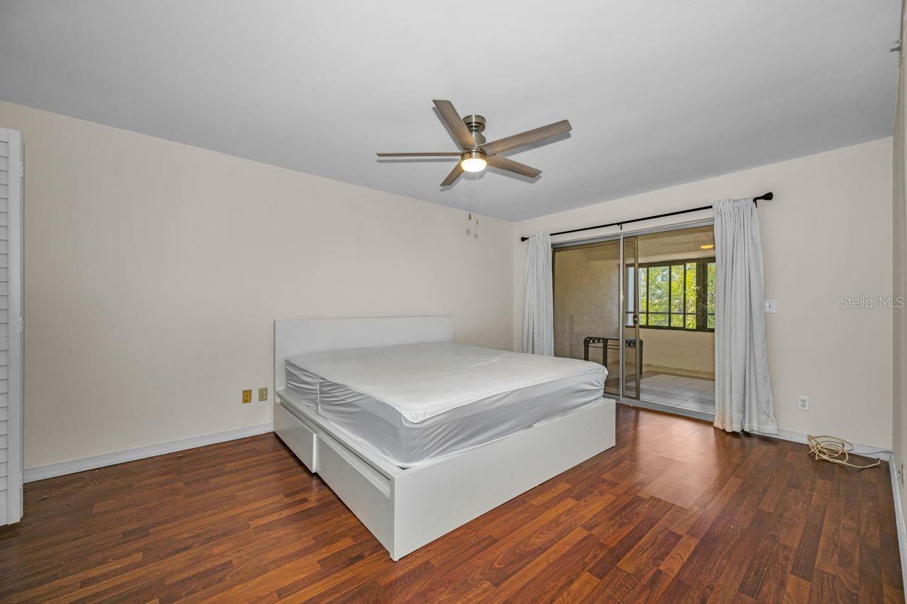 2581 COUNTRYSIDE BLVD #304, CLEARWATER, FL, 33761