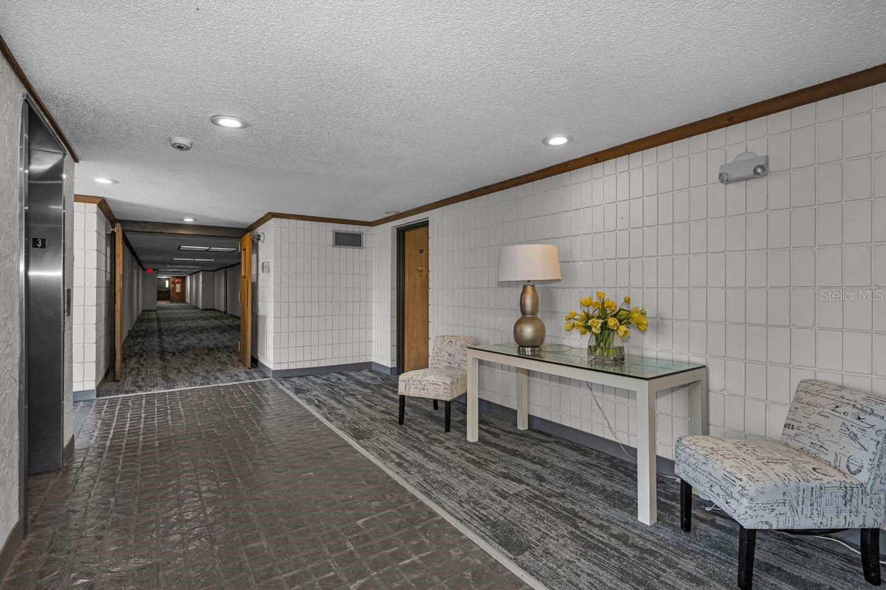 2581 COUNTRYSIDE BLVD #304, CLEARWATER, FL, 33761
