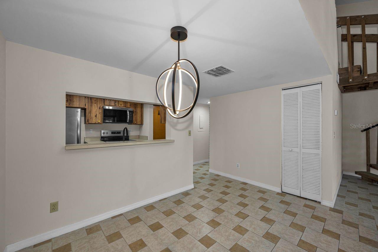2581 COUNTRYSIDE BLVD #304, CLEARWATER, FL, 33761