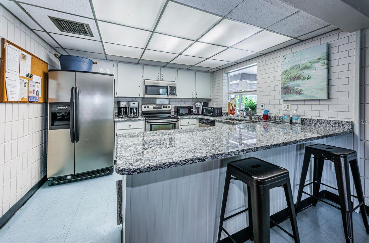 2581 COUNTRYSIDE BLVD #304, CLEARWATER, FL, 33761