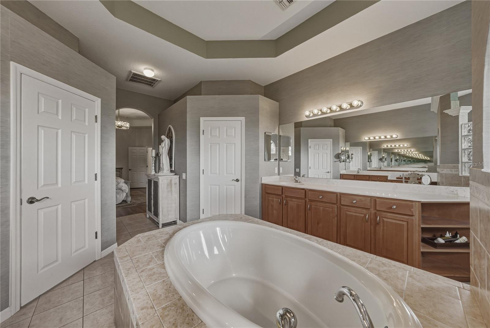 13236 LEGENDS TRL, DADE CITY, FL, 33525