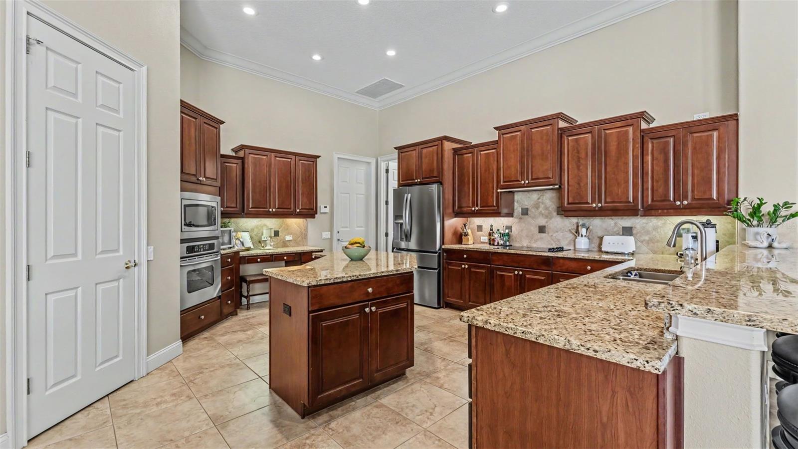 664 WHISPER WOODS DR, LAKELAND, FL, 33813