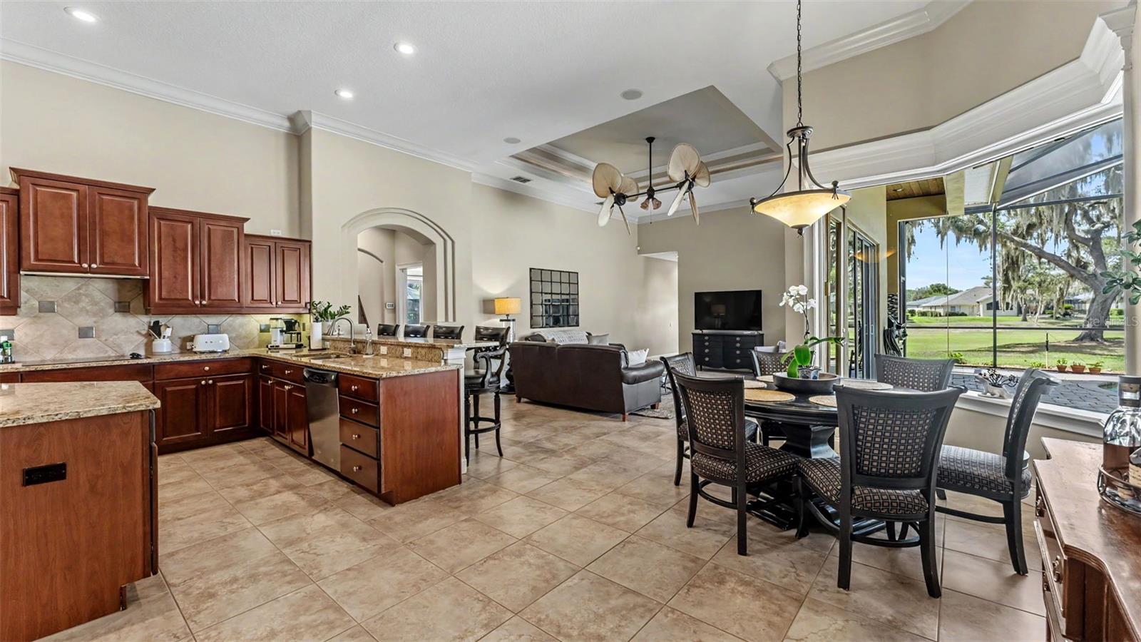 664 WHISPER WOODS DR, LAKELAND, FL, 33813