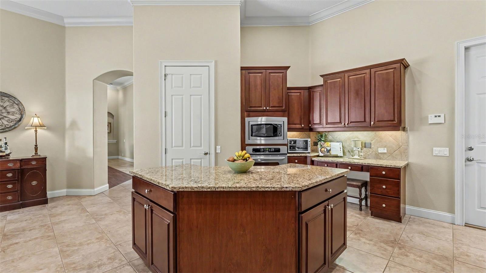 664 WHISPER WOODS DR, LAKELAND, FL, 33813