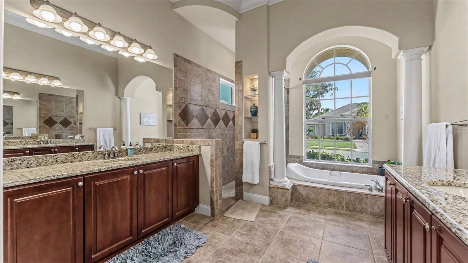 664 WHISPER WOODS DR, LAKELAND, FL, 33813