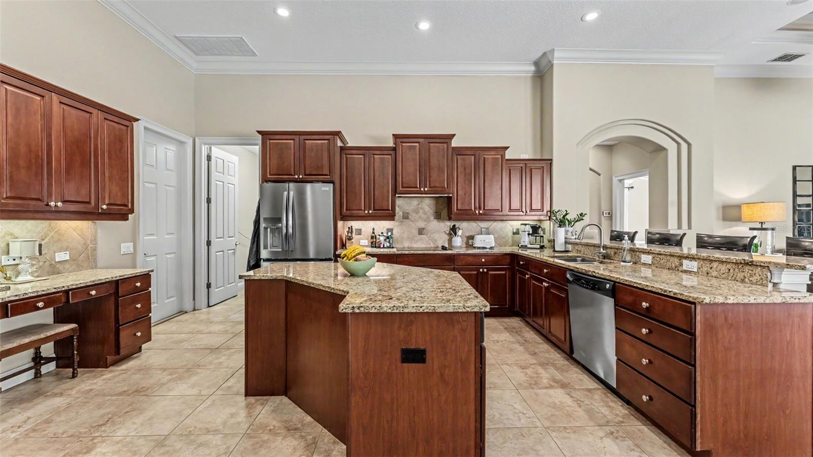 664 WHISPER WOODS DR, LAKELAND, FL, 33813