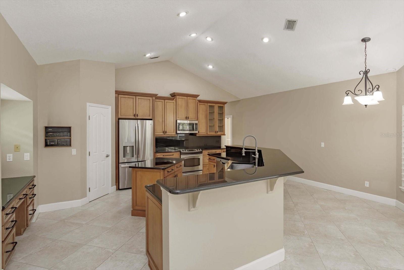 4965 SHORELINE CIR, SANFORD, FL, 32771