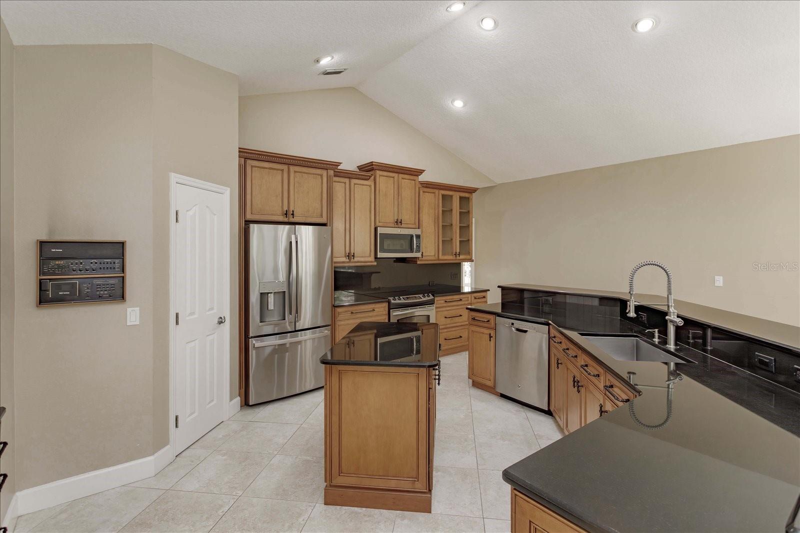 4965 SHORELINE CIR, SANFORD, FL, 32771