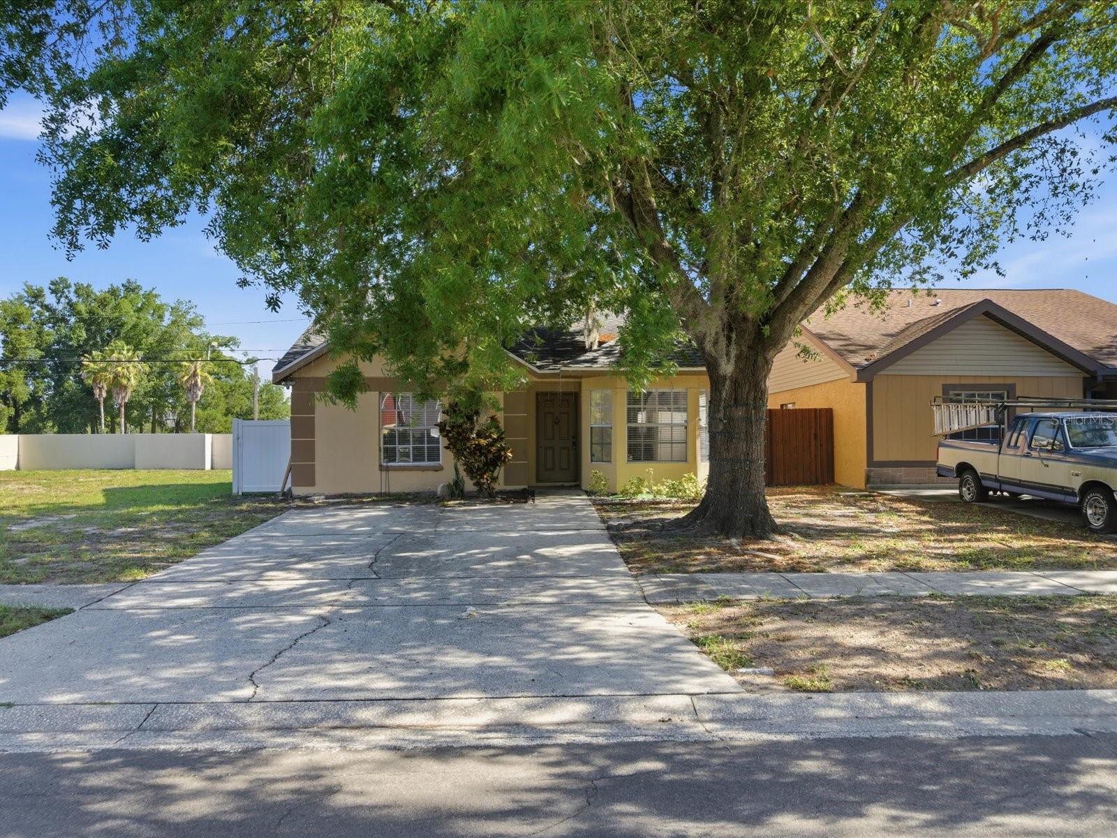 7615 LEMON WOOD CT, TAMPA, FL, 33625