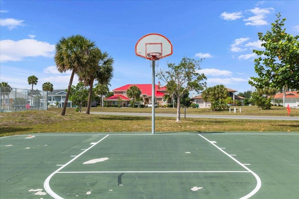 2211 HALE ST, PORT CHARLOTTE, FL, 33953