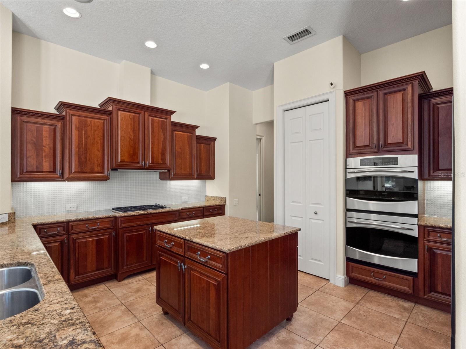 9340 THURLOE PL, ORLANDO, FL, 32827
