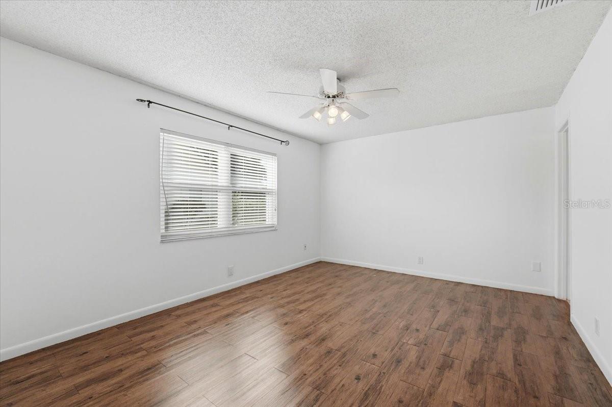 430 HILLCREST DR SE, WINTER HAVEN, FL, 33884