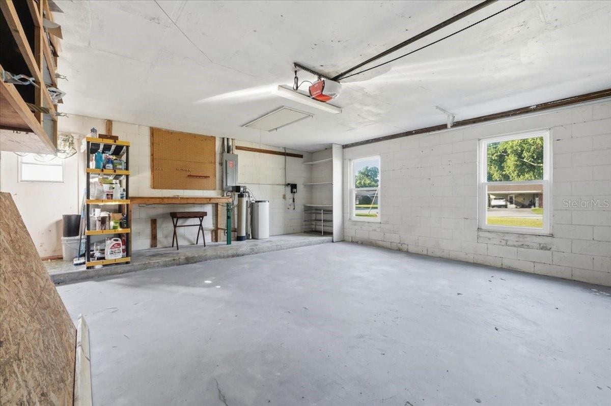 430 HILLCREST DR SE, WINTER HAVEN, FL, 33884
