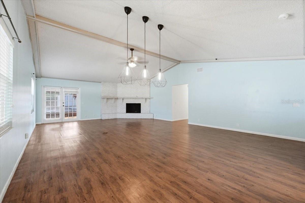 430 HILLCREST DR SE, WINTER HAVEN, FL, 33884
