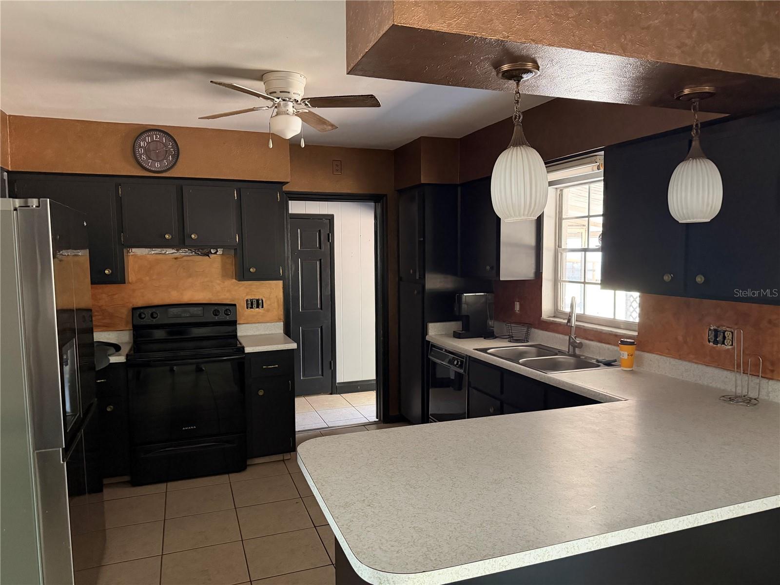 10720 BRYAN RD, TAMPA, FL, 33610