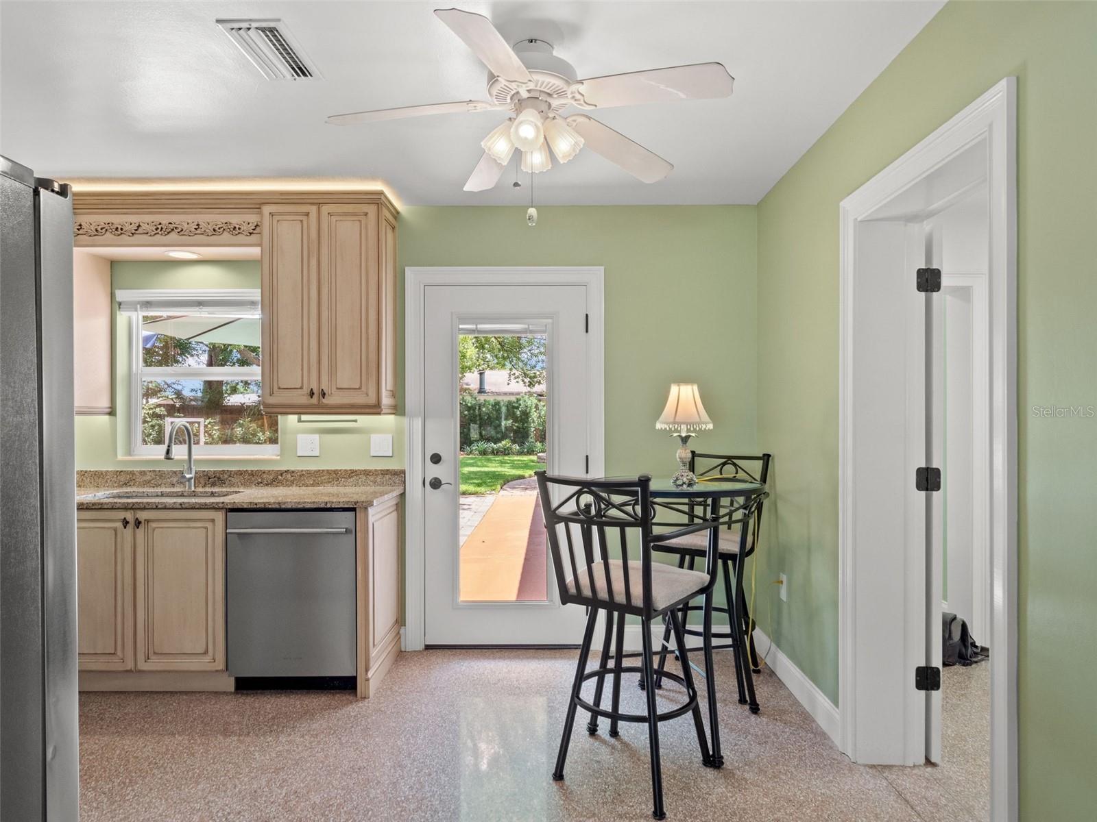 27 COLUMBINE TRL, DEBARY, FL, 32713