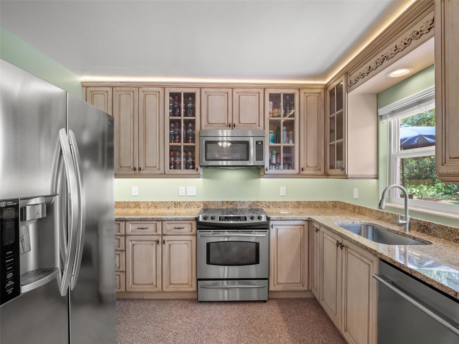 27 COLUMBINE TRL, DEBARY, FL, 32713