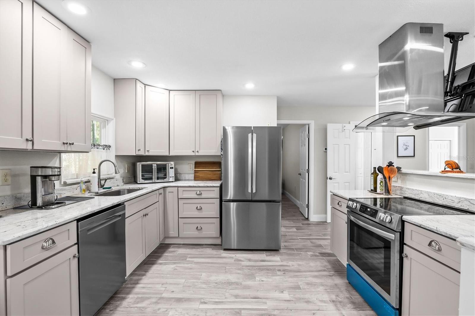 6244 COLONY CIR, WEEKI WACHEE, FL, 34607