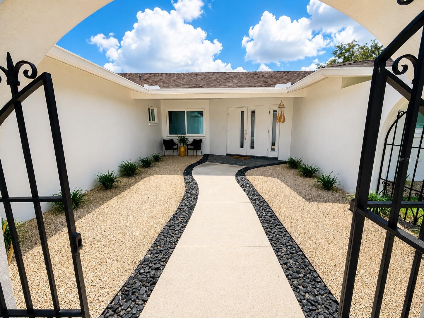 2806 SATSUMA DR, SARASOTA, FL, 34239