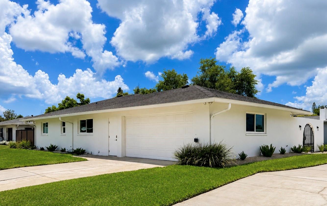 2806 SATSUMA DR, SARASOTA, FL, 34239