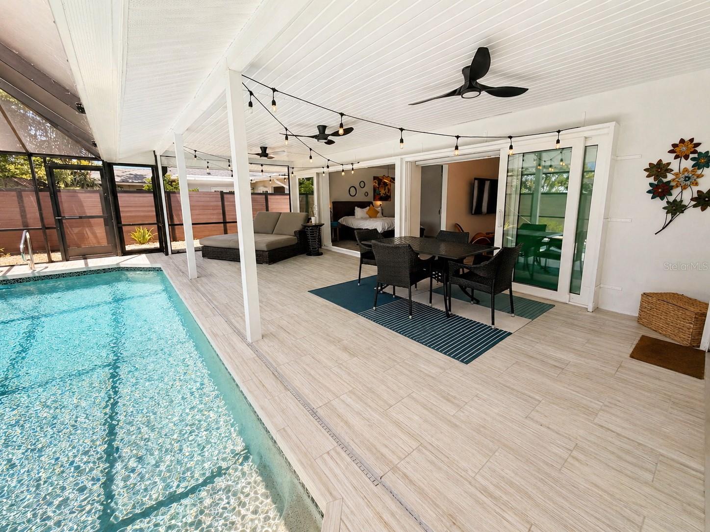 2806 SATSUMA DR, SARASOTA, FL, 34239