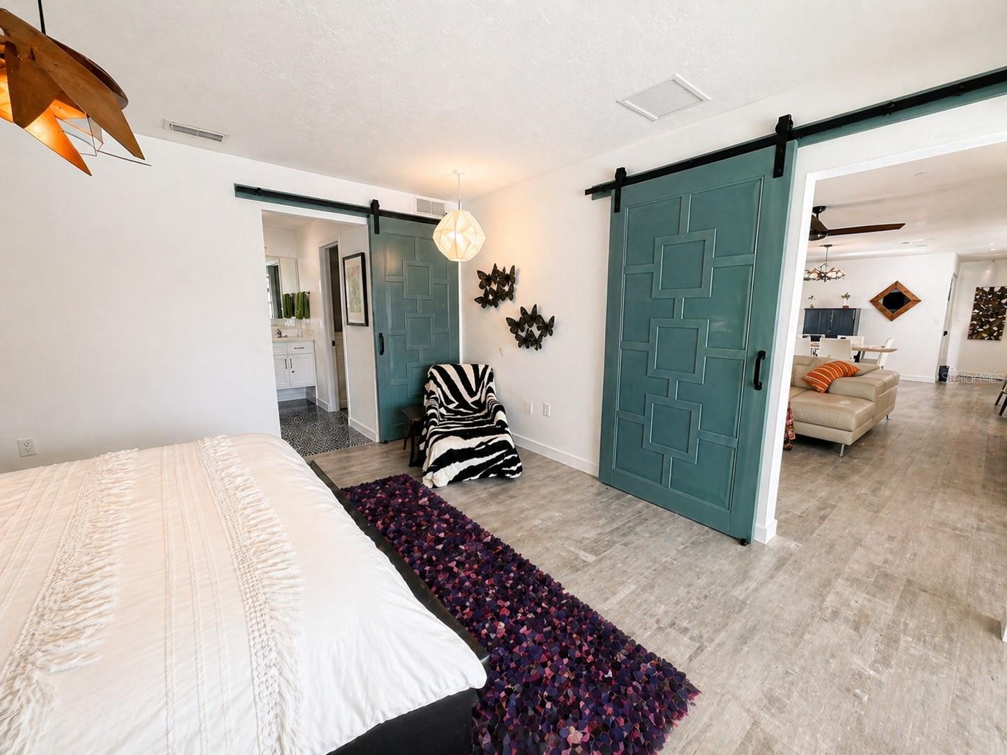 2806 SATSUMA DR, SARASOTA, FL, 34239