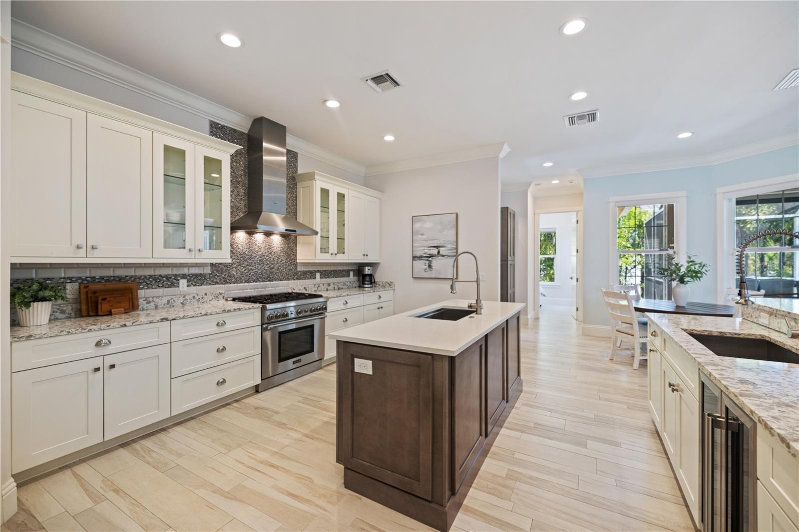 3919 ROBERTS POINT RD, SARASOTA, FL, 34242