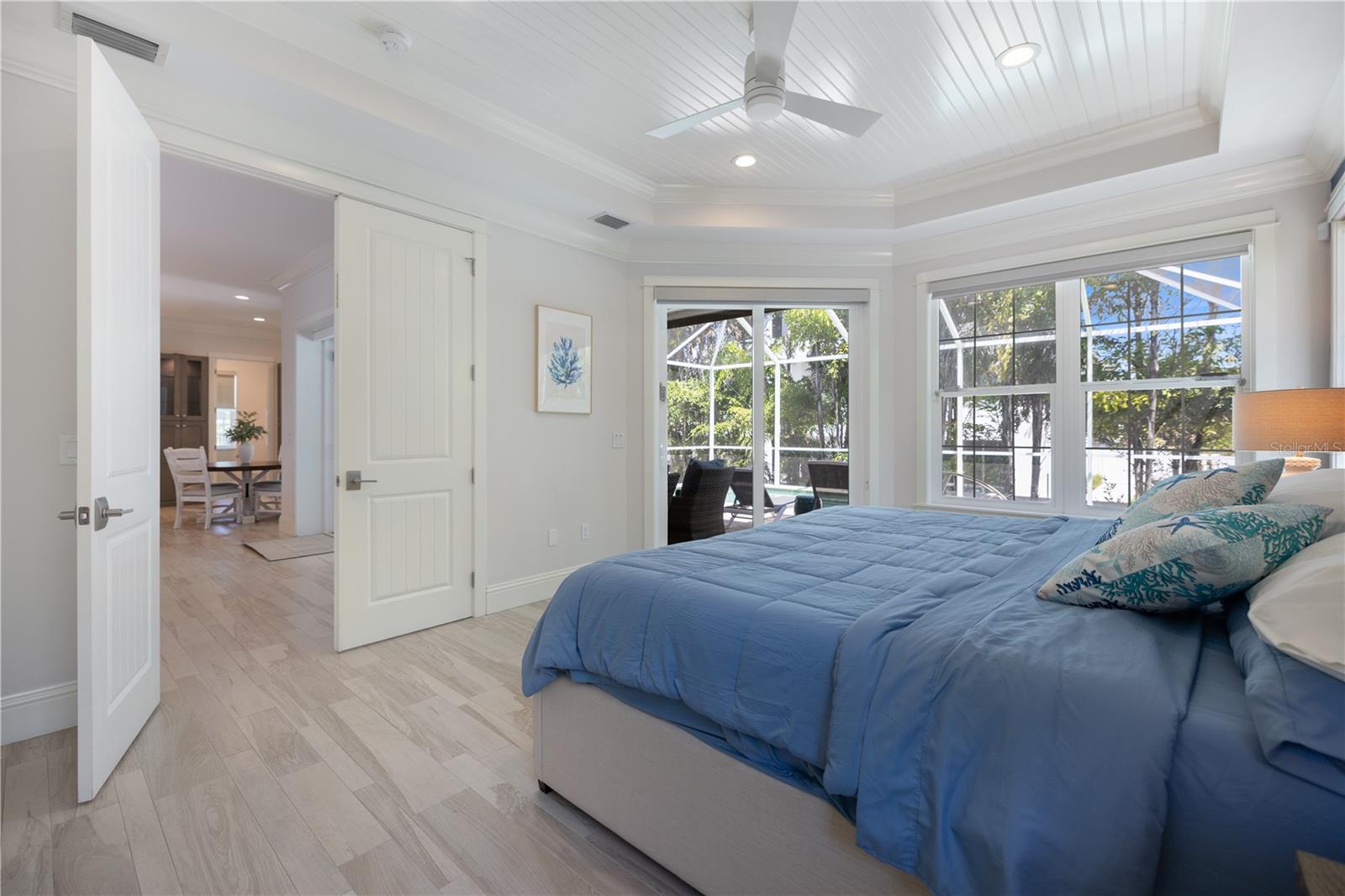 3919 ROBERTS POINT RD, SARASOTA, FL, 34242
