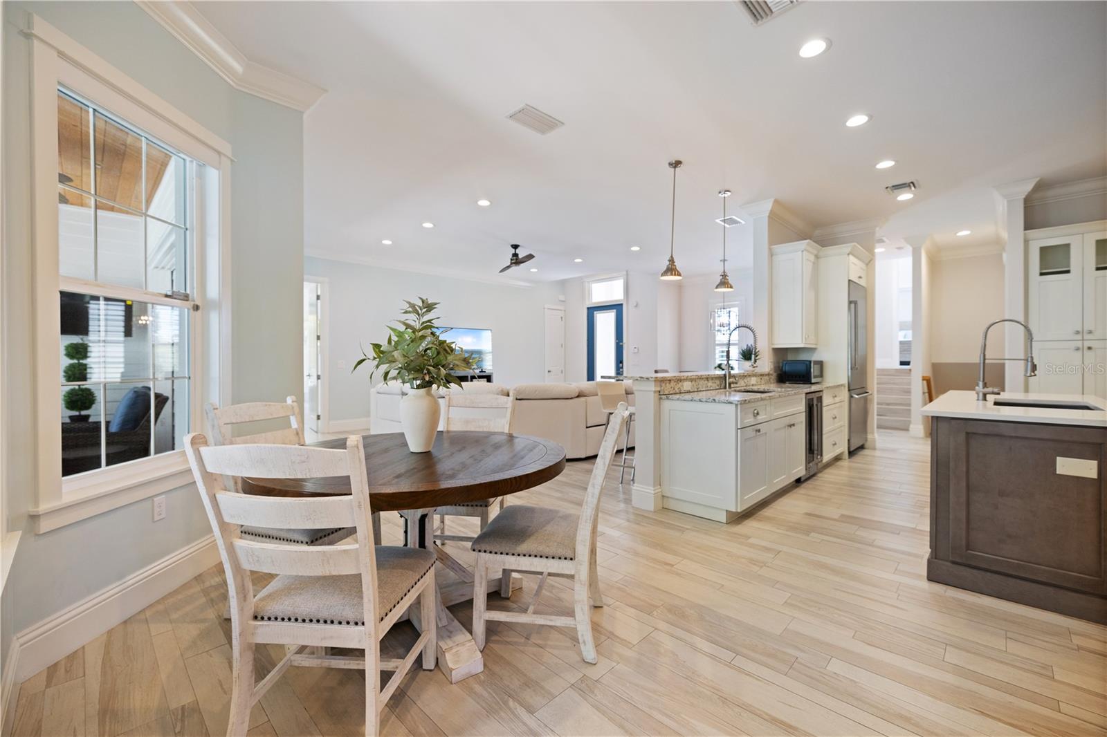 3919 ROBERTS POINT RD, SARASOTA, FL, 34242