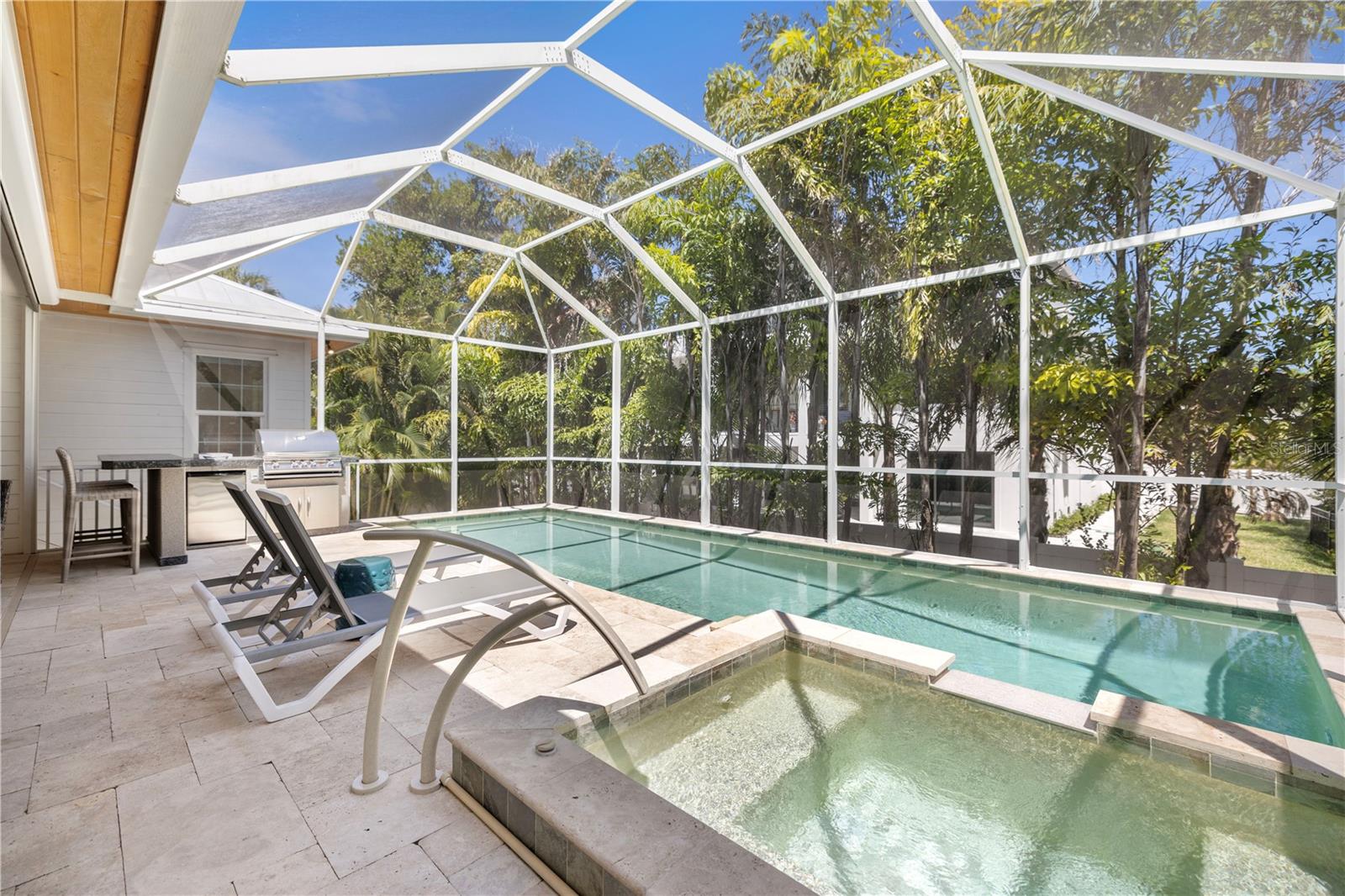 3919 ROBERTS POINT RD, SARASOTA, FL, 34242
