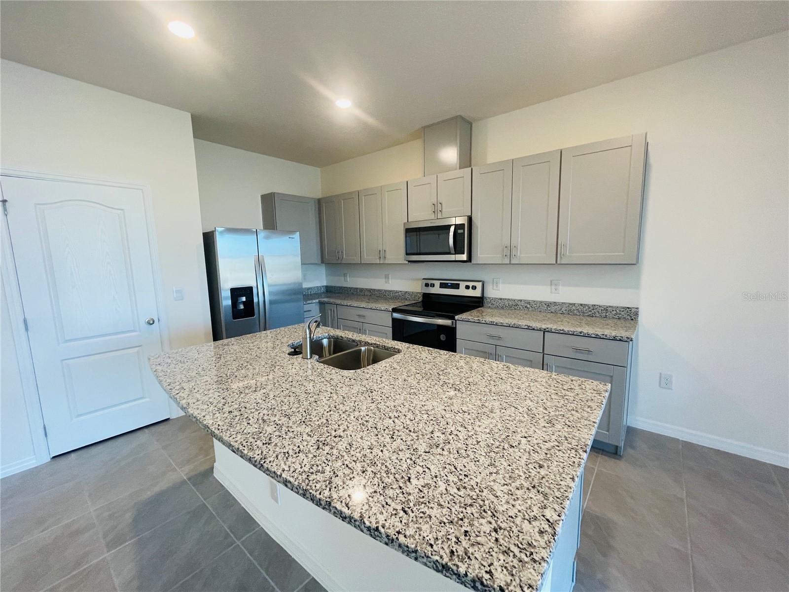 1371 ISLETA LOOP, KISSIMMEE, FL, 34741