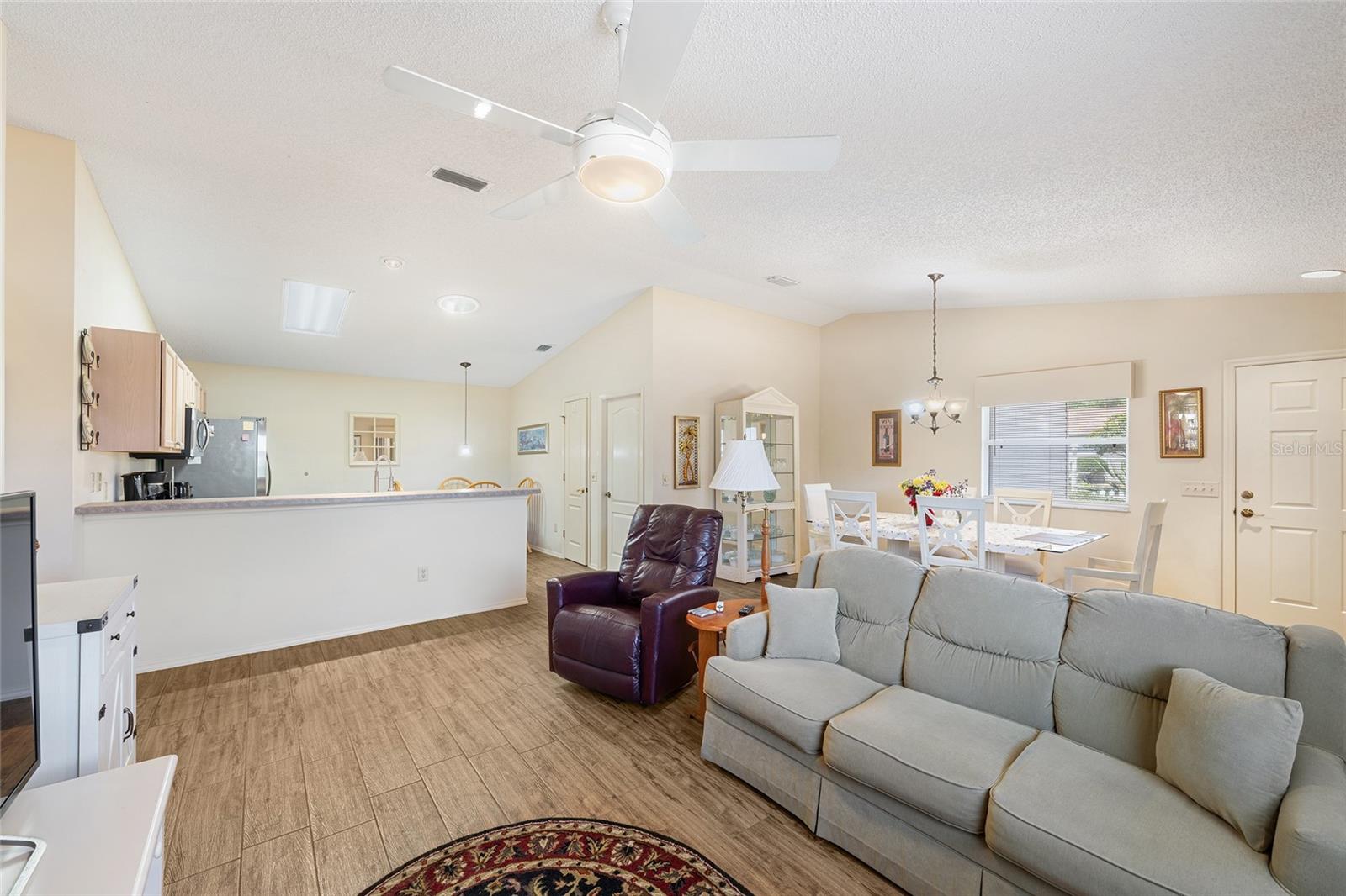 17300 SE 93RD HEYWARD AVE, THE VILLAGES, FL, 32162