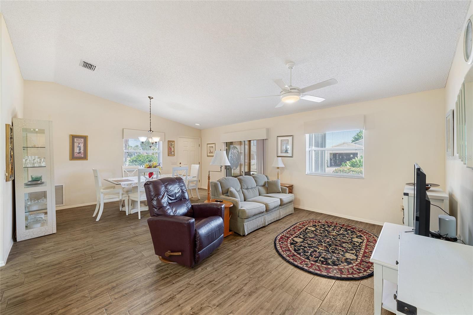 17300 SE 93RD HEYWARD AVE, THE VILLAGES, FL, 32162