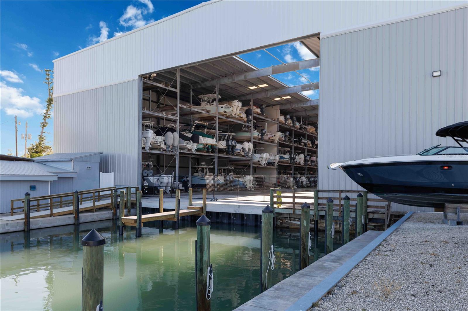 100 CIRCUIT RD #N11, NOKOMIS, FL, 34275