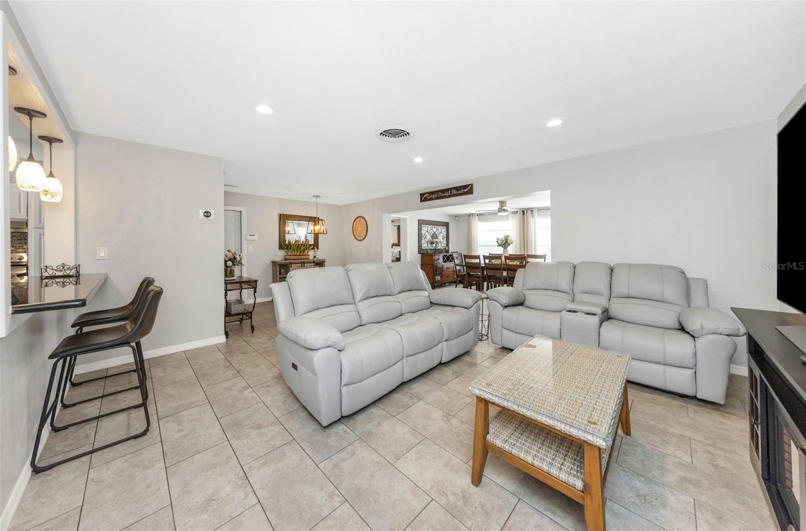2465 BURNICE DR, CLEARWATER, FL, 33764