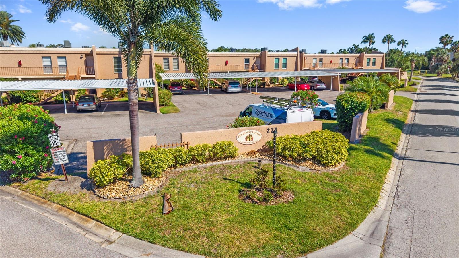 225 COUNTRY CLUB DR #B221, LARGO, FL, 33771