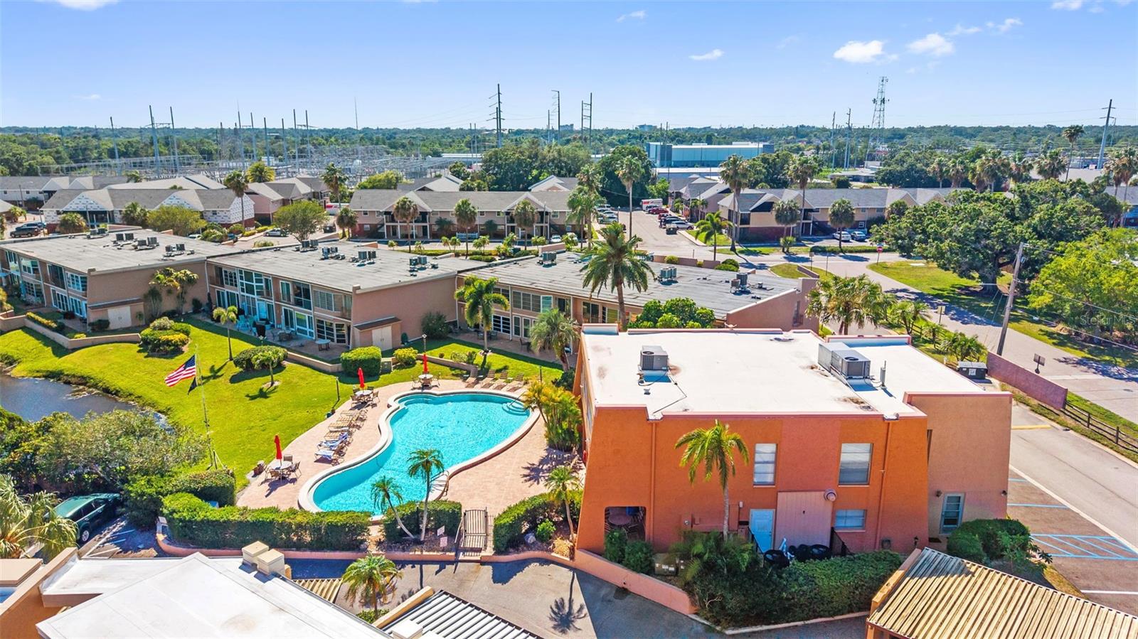 225 COUNTRY CLUB DR #B221, LARGO, FL, 33771