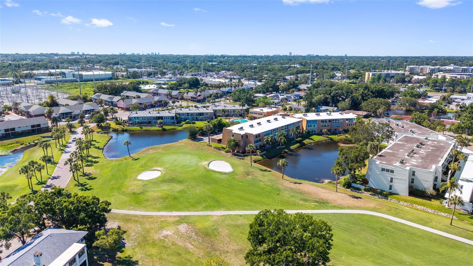 225 COUNTRY CLUB DR #B221, LARGO, FL, 33771