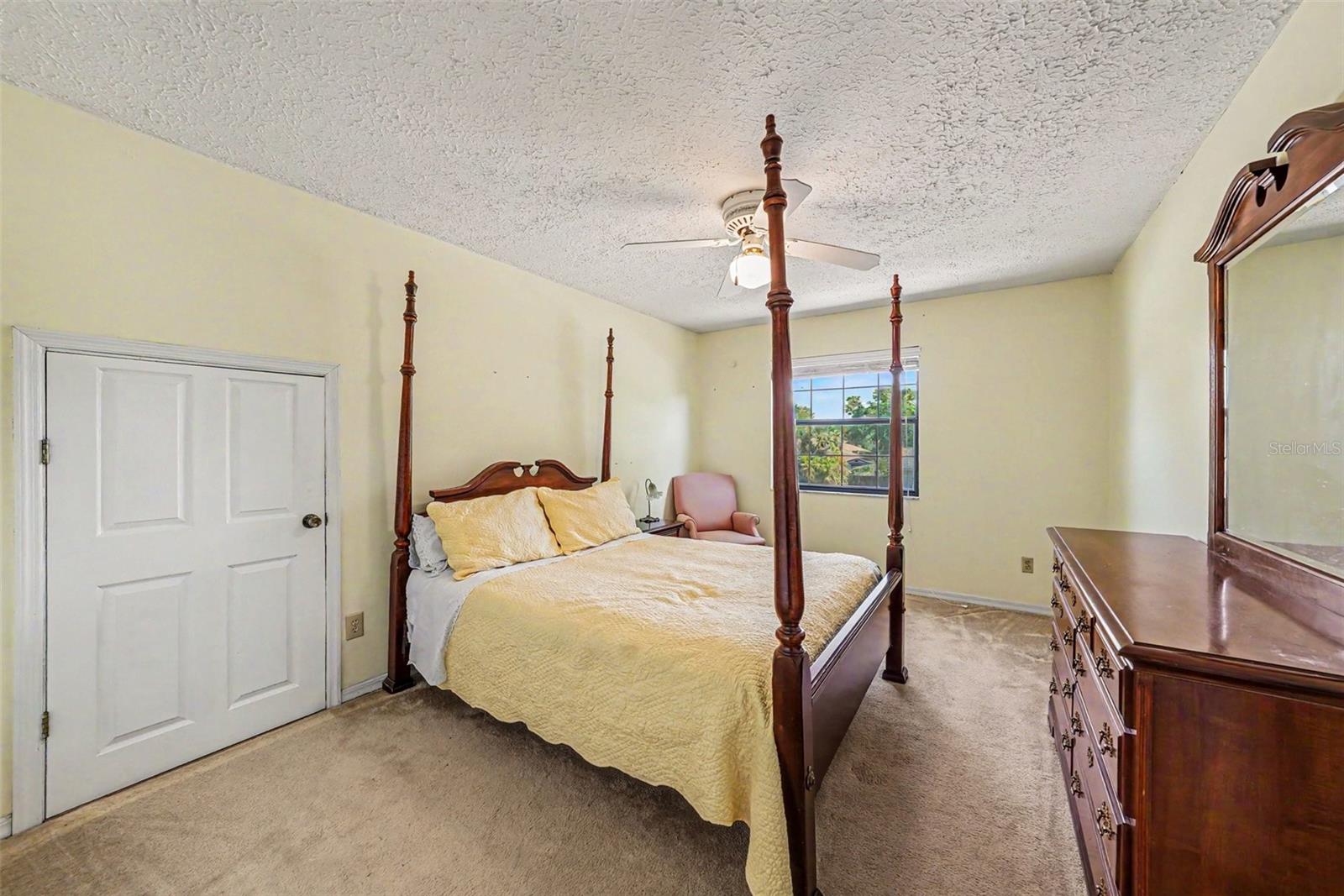 6612 PEACHTREE DR, TAMPA, FL, 33617