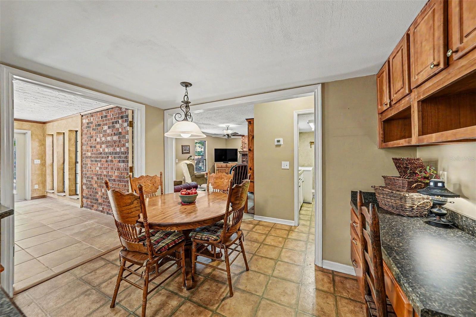 6612 PEACHTREE DR, TAMPA, FL, 33617