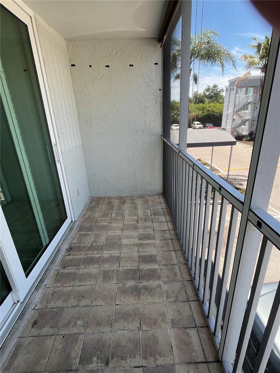 2650 COCONUT BAY LN LN #527 (2J), SARASOTA, FL, 34237