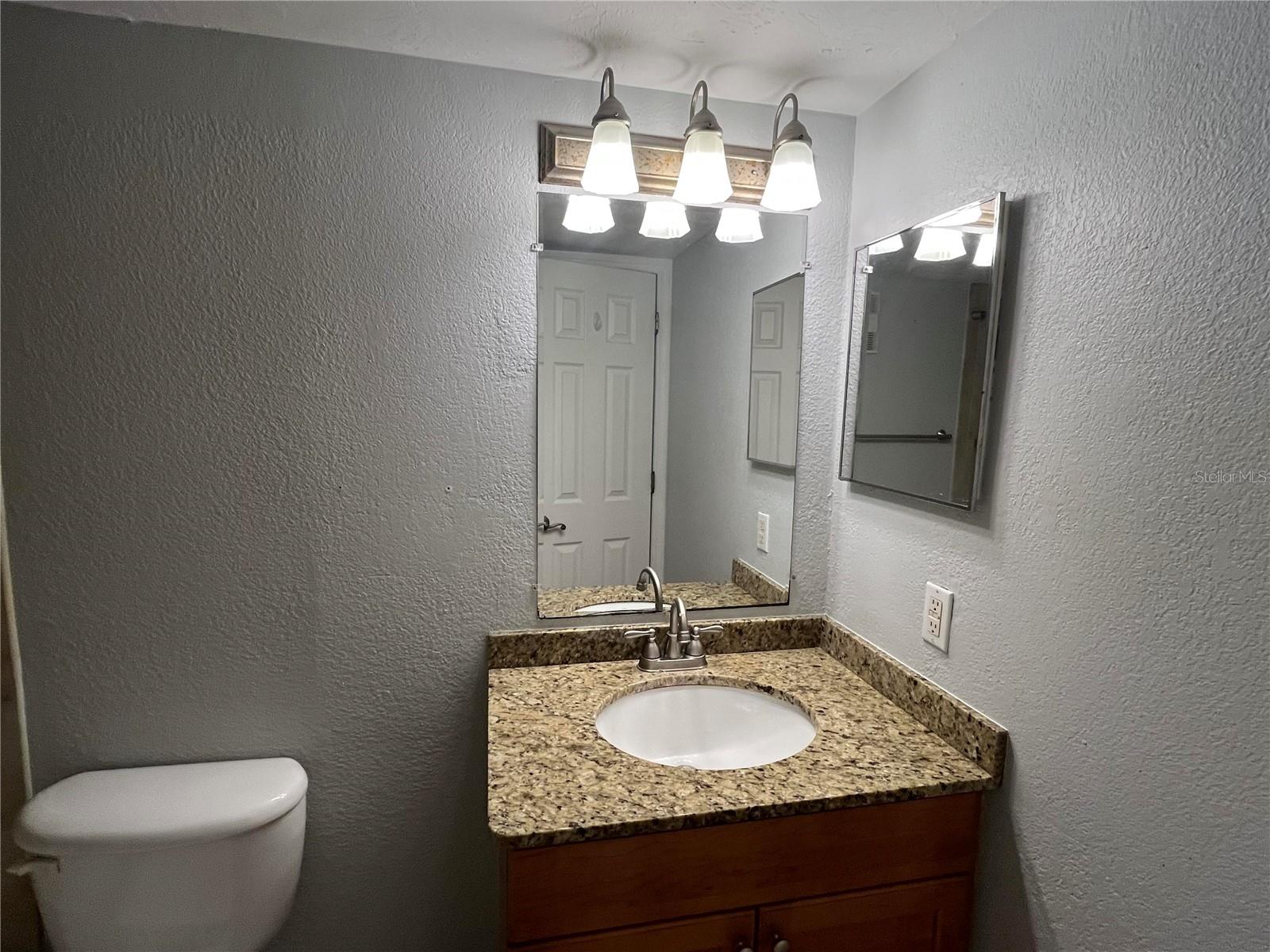 2650 COCONUT BAY LN LN #527 (2J), SARASOTA, FL, 34237