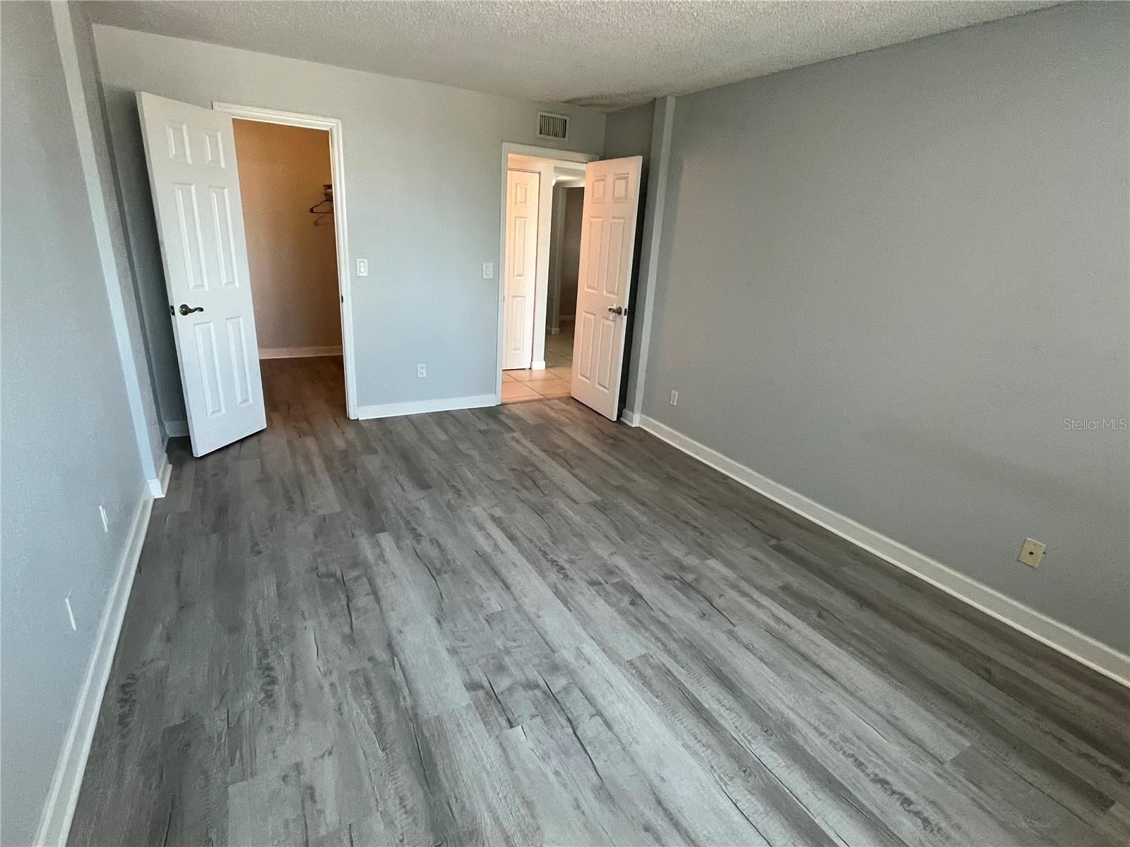 2650 COCONUT BAY LN LN #527 (2J), SARASOTA, FL, 34237
