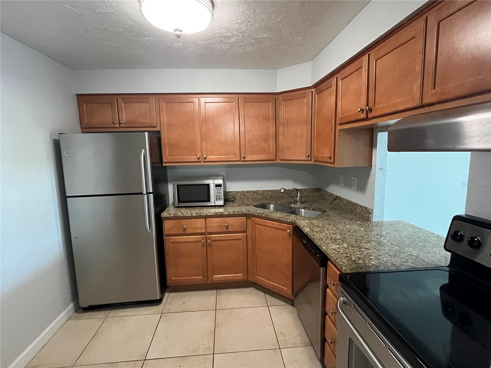 2650 COCONUT BAY LN LN #527 (2J), SARASOTA, FL, 34237
