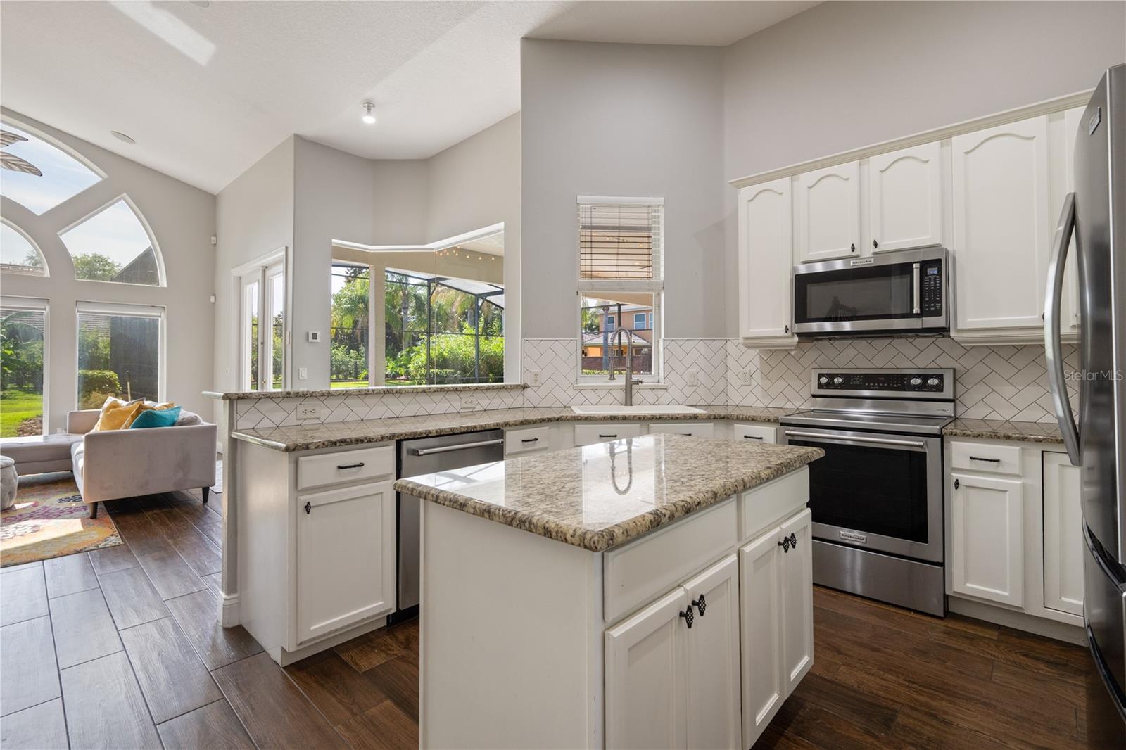 2002 WATER KEY DR, WINDERMERE, FL, 34786