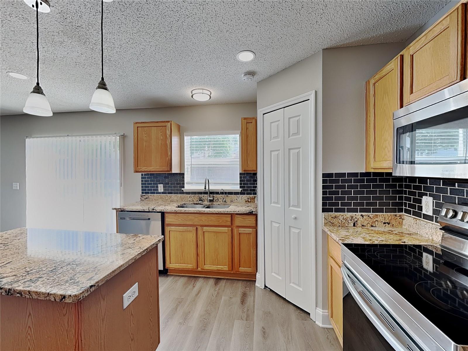 SPRING HILL, SPRING HILL, FL, 34609