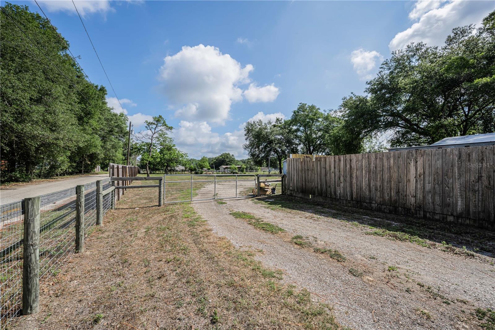 39723 PRETTY POND RD, ZEPHYRHILLS, FL, 33540